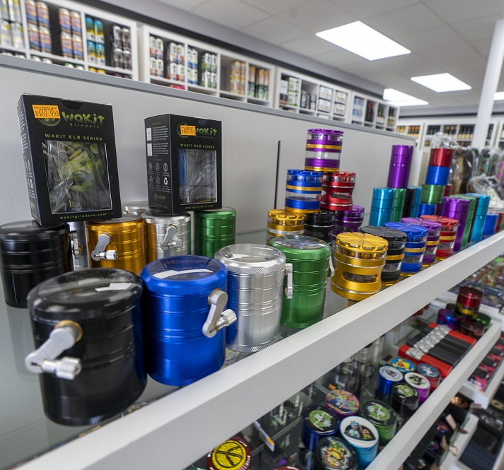 Exit_1_Smoke_Shop__0047