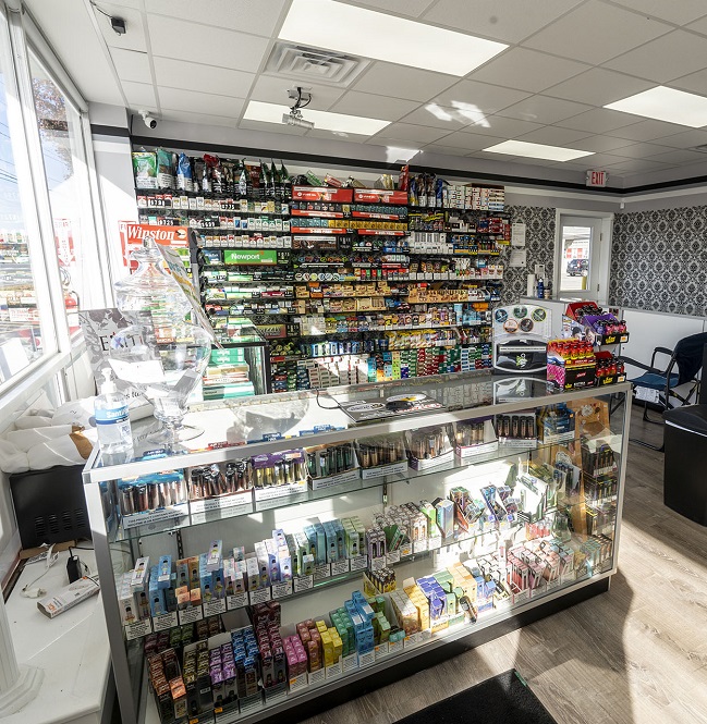 Exit_1_Smoke_Shop__0051